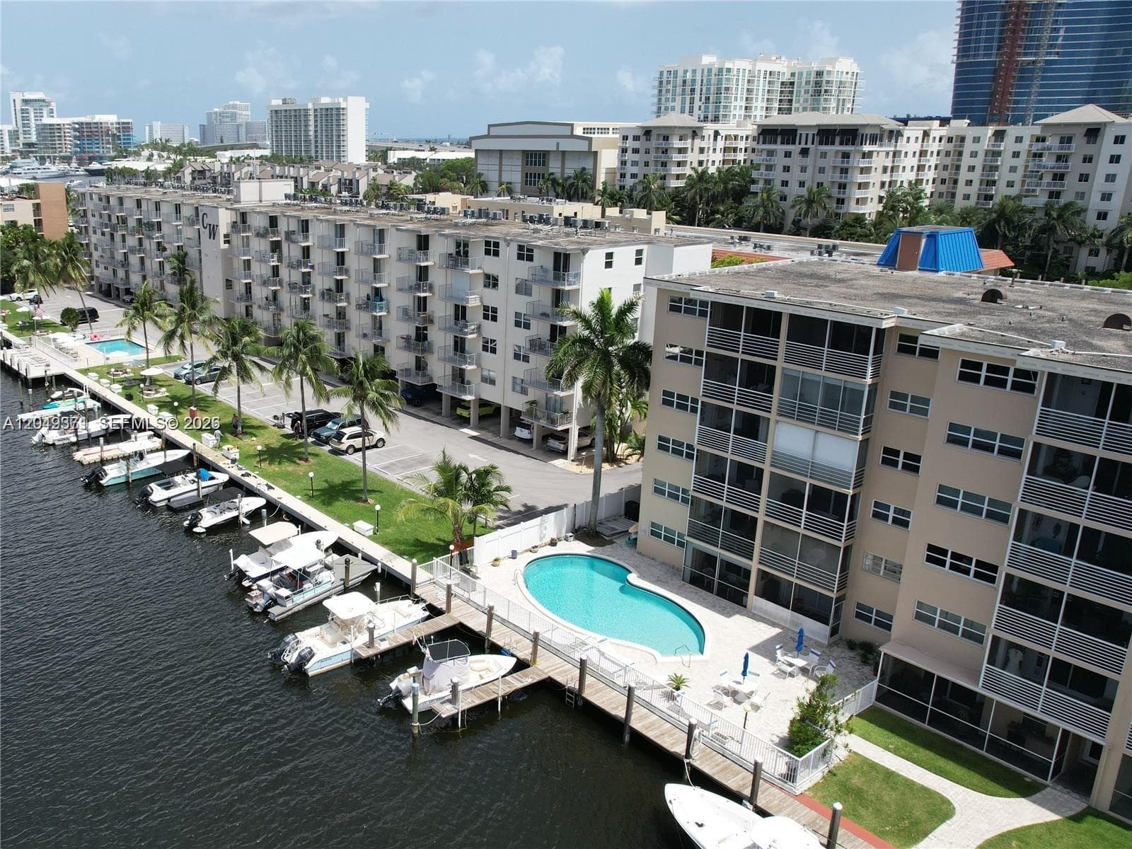 SOUTHAMPTON CONDO · #303 in Fort Lauderdale - Photo 15