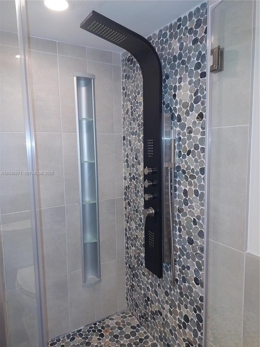SOUTHAMPTON CONDO · #303 in Fort Lauderdale - Photo 11