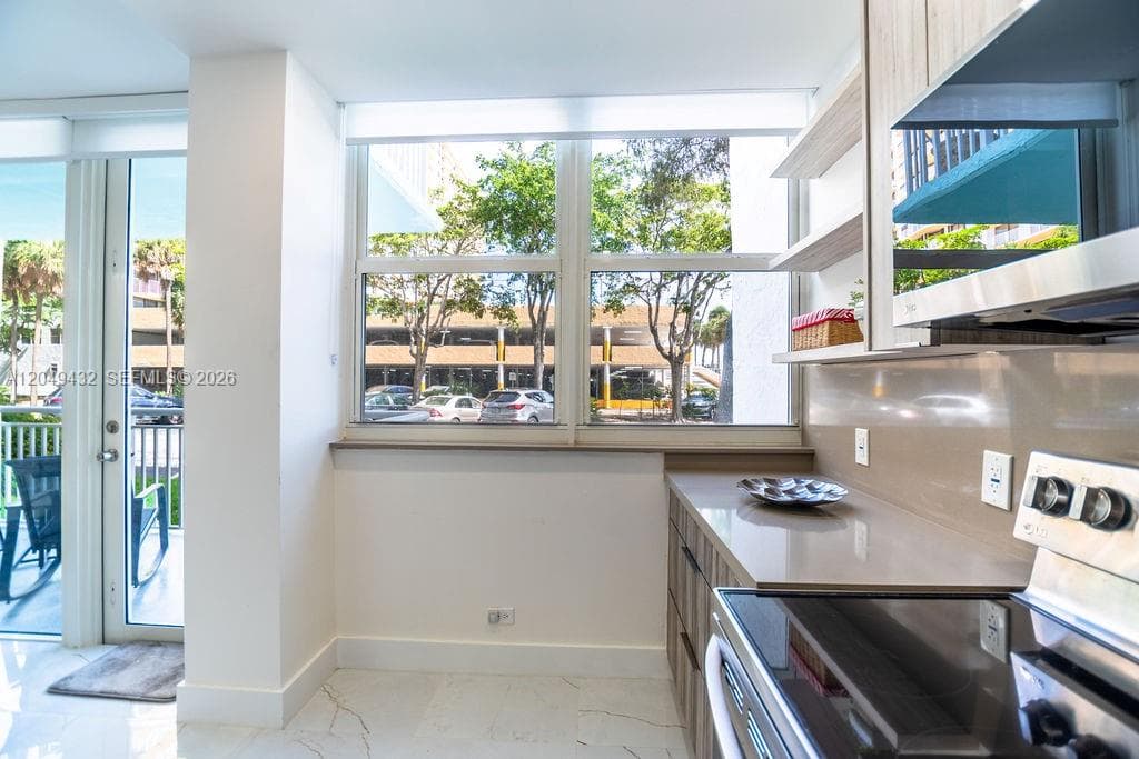WINSTON TOWERS 500 CONDO · #L05 in Sunny Isles Beach - Photo 16