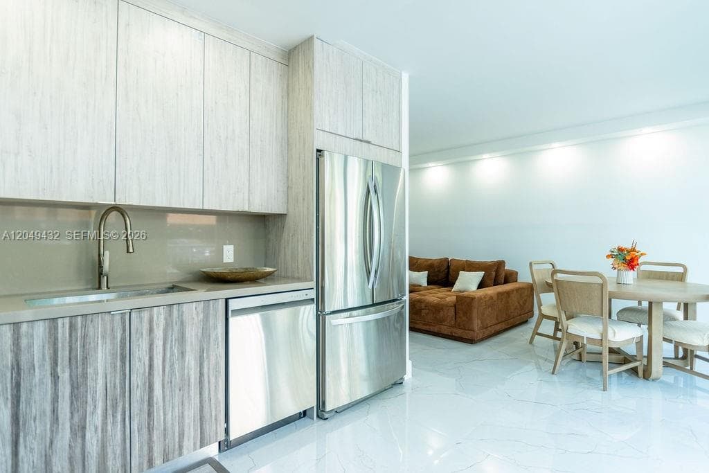 WINSTON TOWERS 500 CONDO · #L05 in Sunny Isles Beach - Photo 12