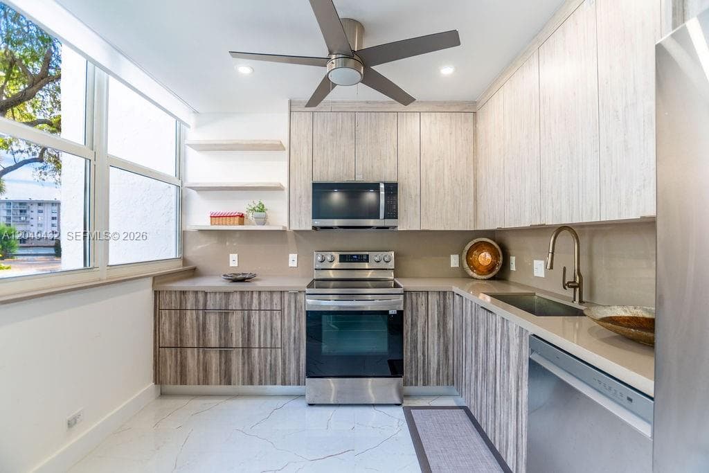 WINSTON TOWERS 500 CONDO · #L05 in Sunny Isles Beach - Photo 15