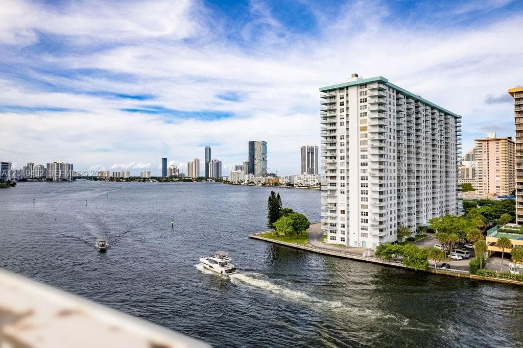 WINSTON TOWERS 500 CONDO · #L05 in Sunny Isles Beach - Photo 44
