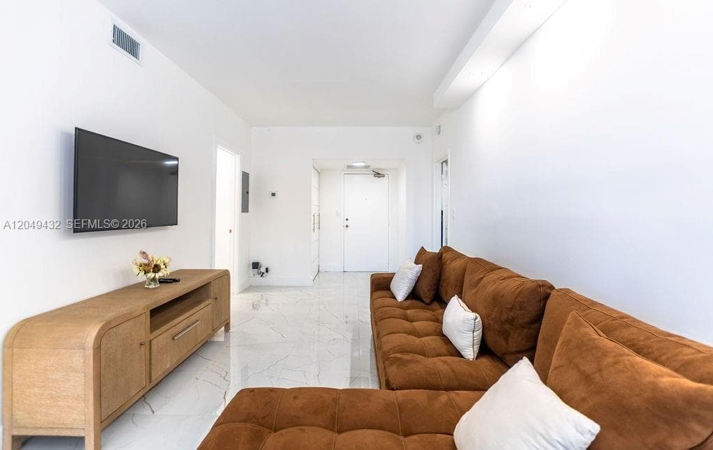WINSTON TOWERS 500 CONDO · #L05 in Sunny Isles Beach - Photo 8