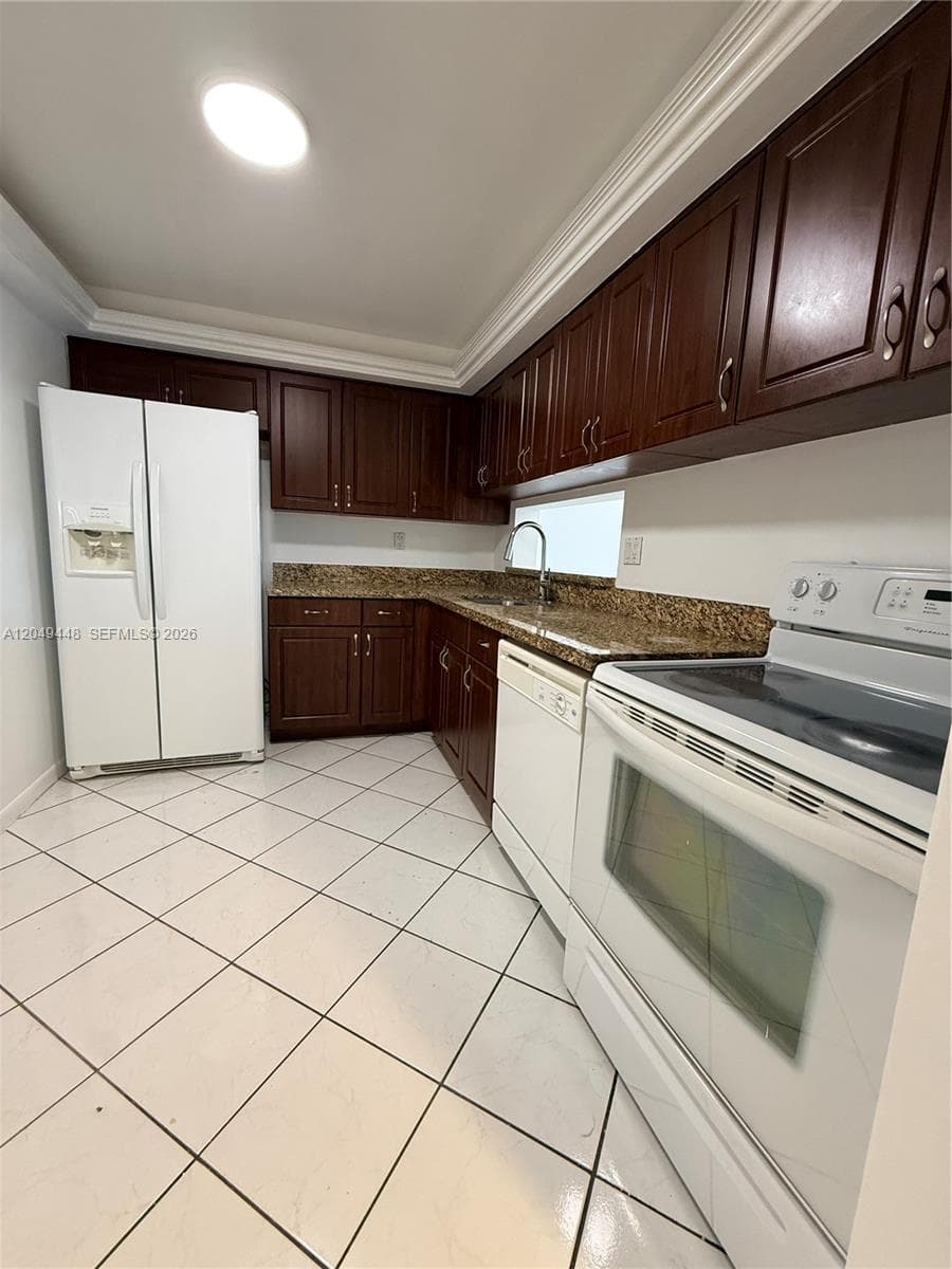 THE HORIZONS WEST CONDO # · #424 in Miami - Photo 7
