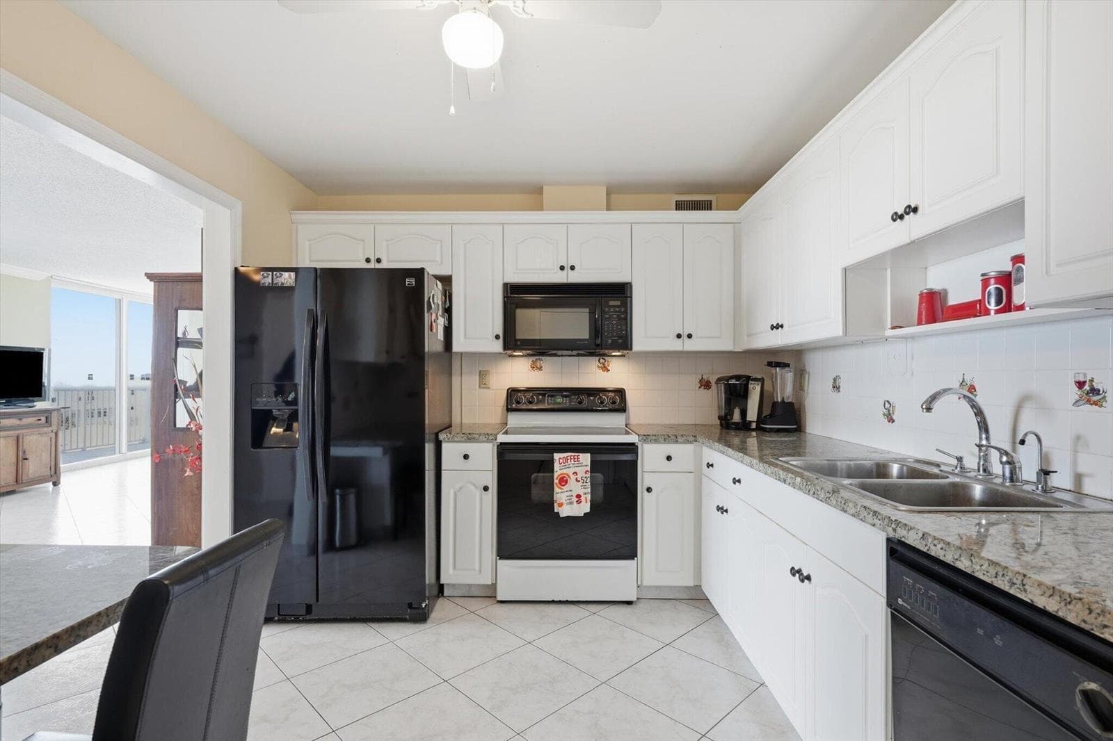17-1601 S Ocean Dr #506_017