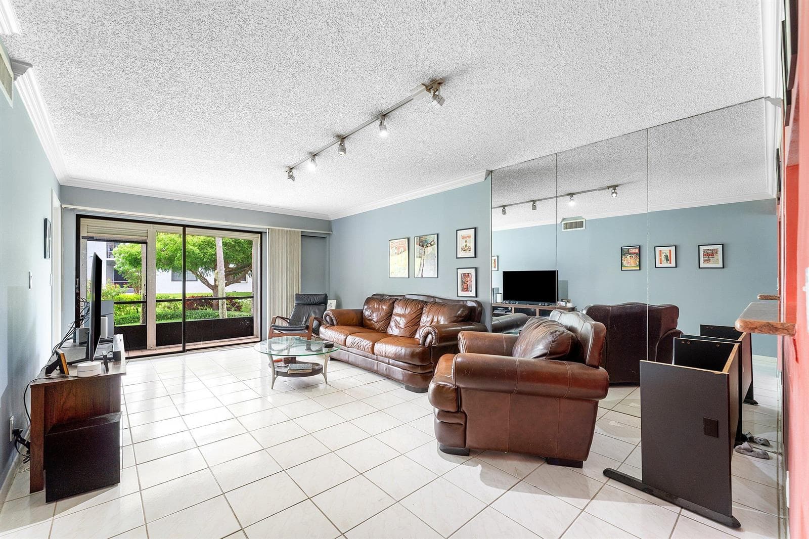 012-105TropicIsleDrive-22-DelrayBeach-FL