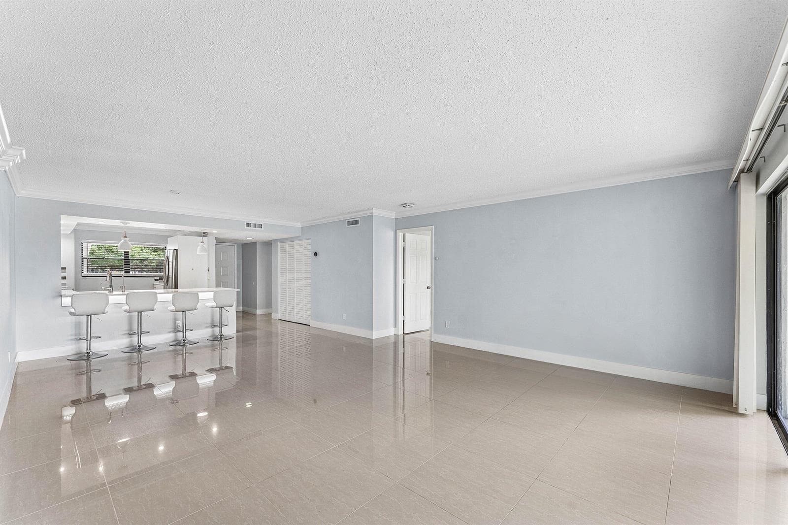 015-12926BriarlakeDrive-201-WestPalmBeac