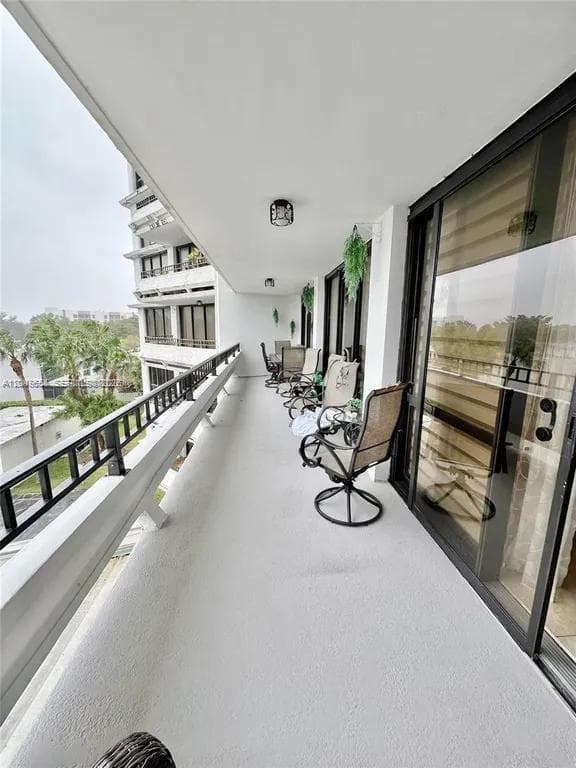 TOWERS OF KENDALE LAKES · #410B in Miami - Photo 2