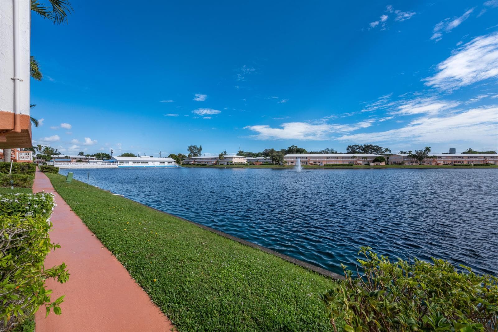 925 SW 11 Ave #3.-24
