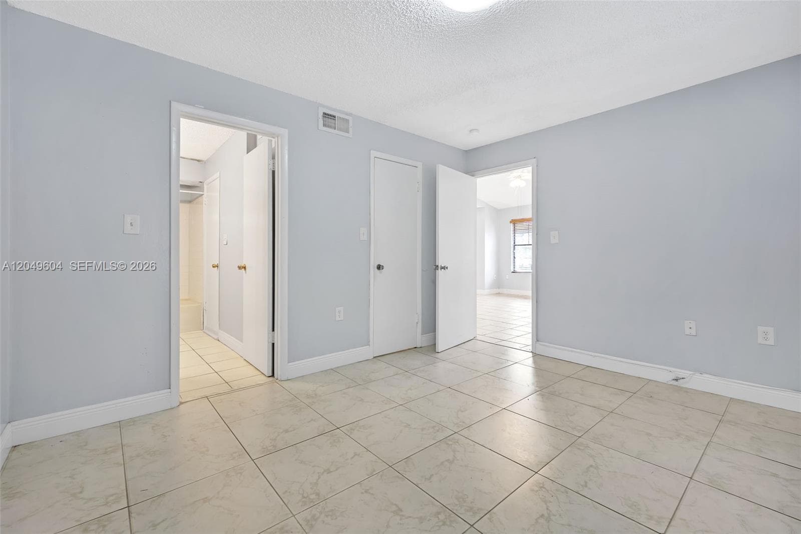 BISCAYNE BEACH CLUB CONDO · #611 in Miami - Photo 23