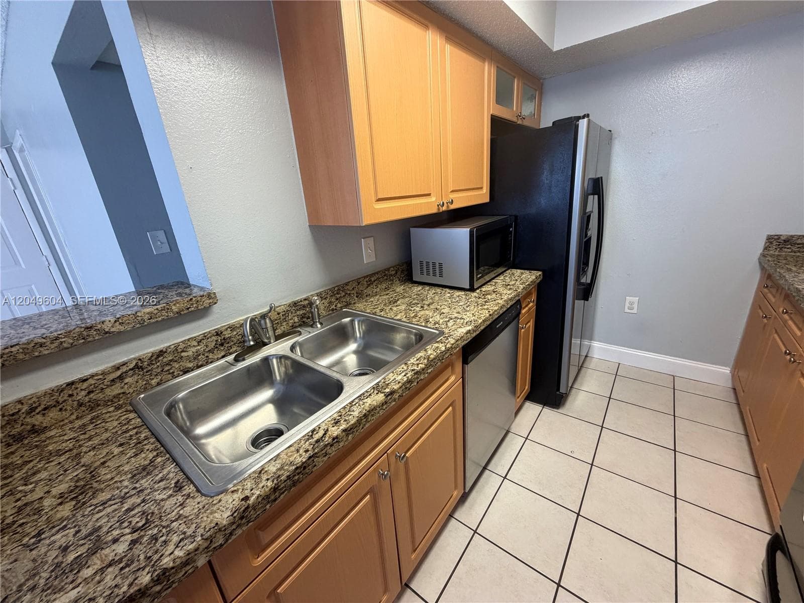 BISCAYNE BEACH CLUB CONDO · #611 in Miami - Photo 7