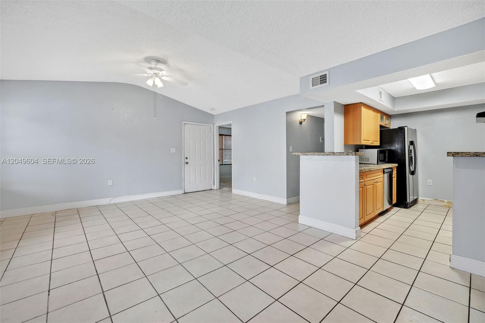 BISCAYNE BEACH CLUB CONDO · #611 in Miami - Photo 11