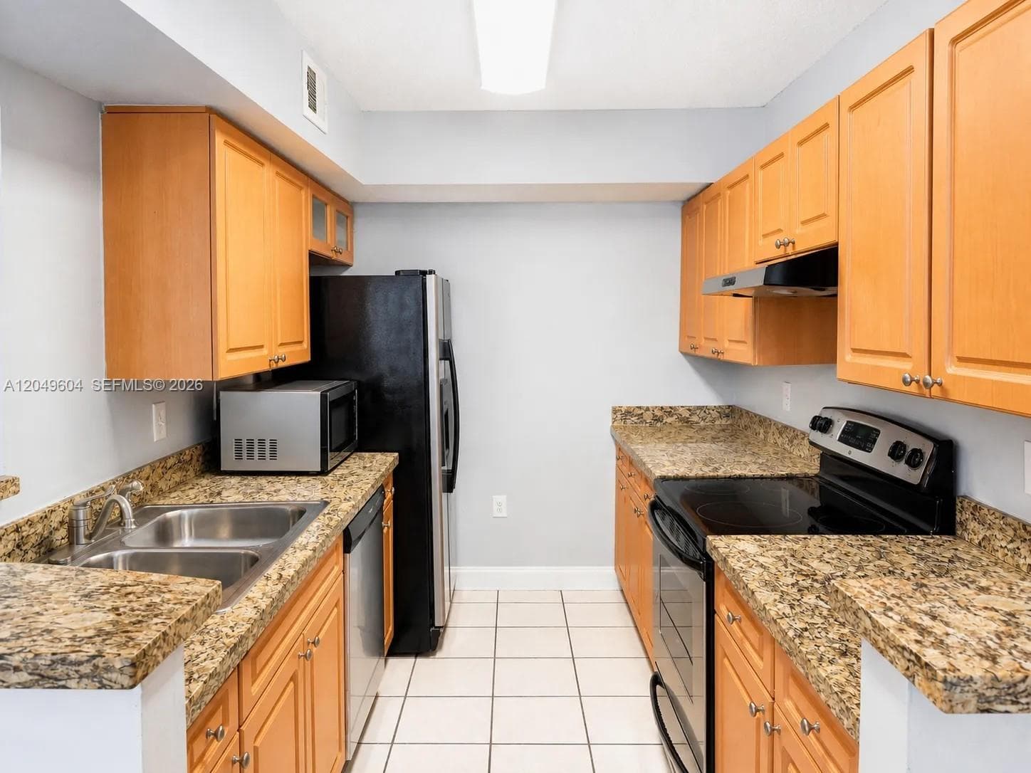 BISCAYNE BEACH CLUB CONDO · #611 in Miami - Photo 8