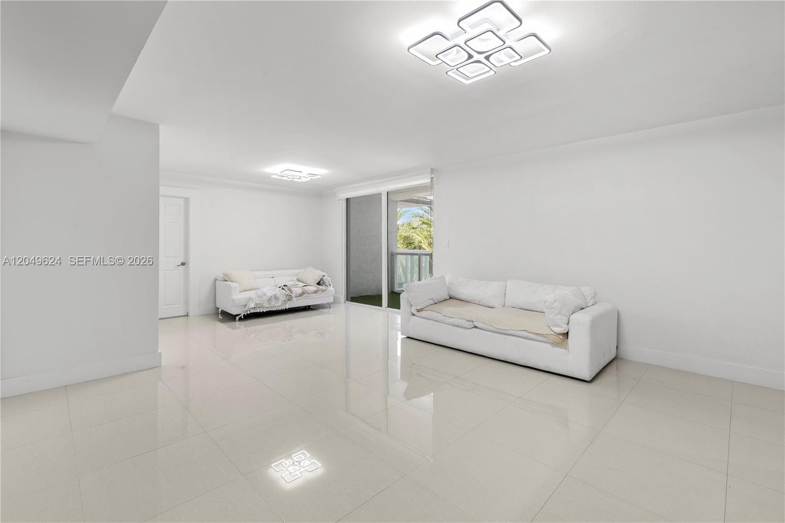 THE ROYAL CLUB CONDO · #307 in Miami Beach - Photo 7