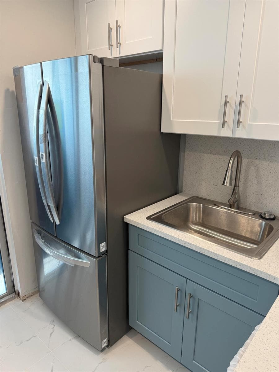 refridgerator