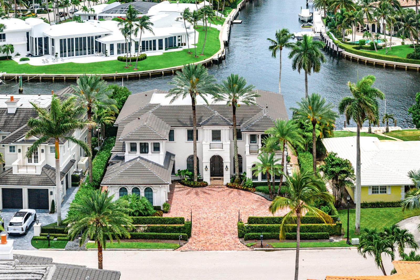 450_South_Maya_Palm_Drive_Aerial_01