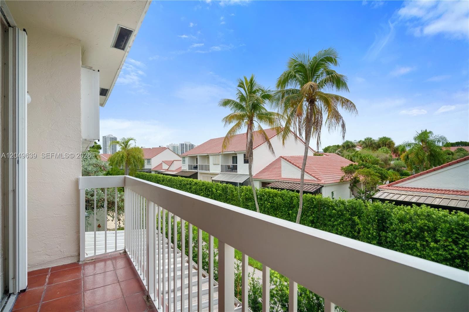 MARINA COVE AT HARBOR VIL · #11-B in Aventura - Photo 31