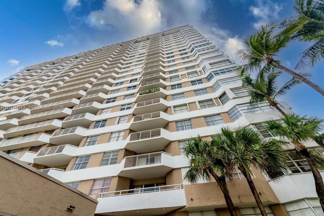 THE HEMISPHERES · #2Q in Hallandale Beach - Photo 42