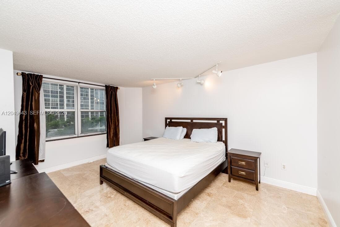 THE HEMISPHERES · #2Q in Hallandale Beach - Photo 26