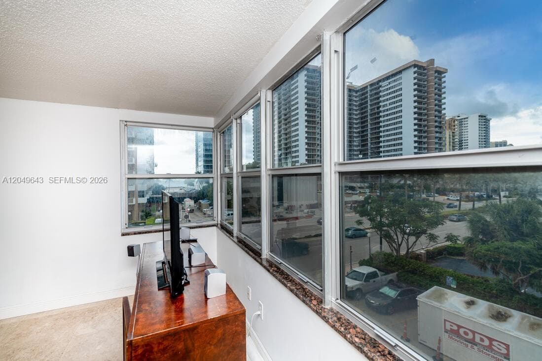 THE HEMISPHERES · #2Q in Hallandale Beach - Photo 36