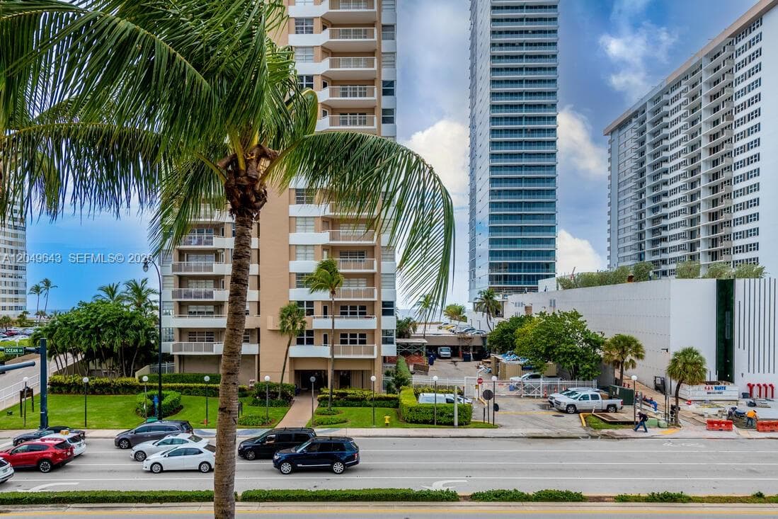 THE HEMISPHERES · #2Q in Hallandale Beach - Photo 38
