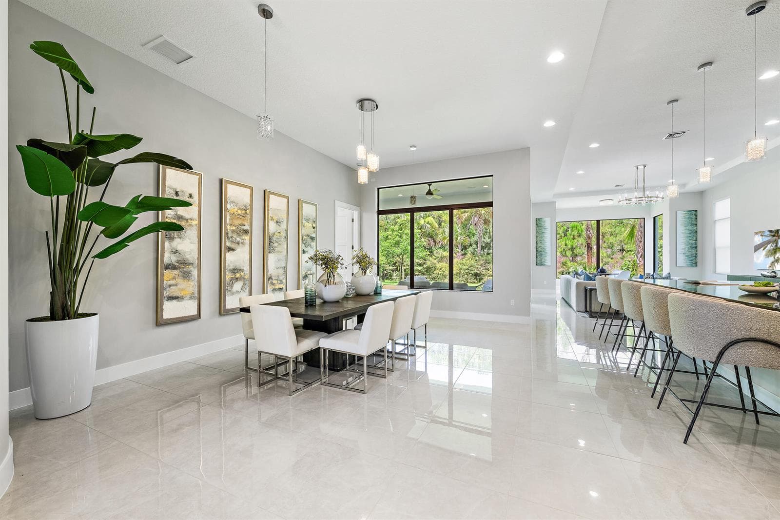 Kitchen / Dining