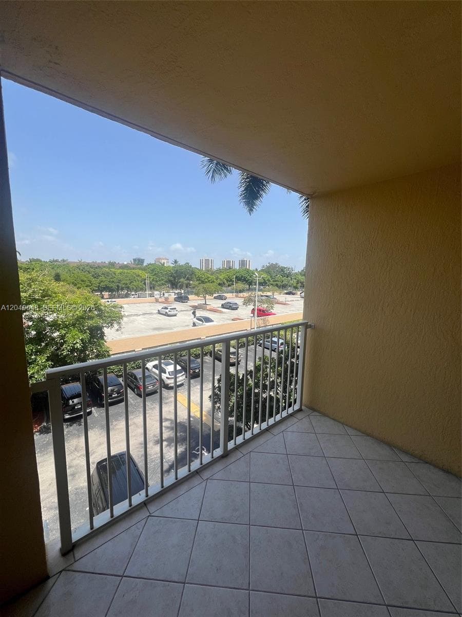 THE YACHT CLUB · #7405 in Aventura - Photo 15