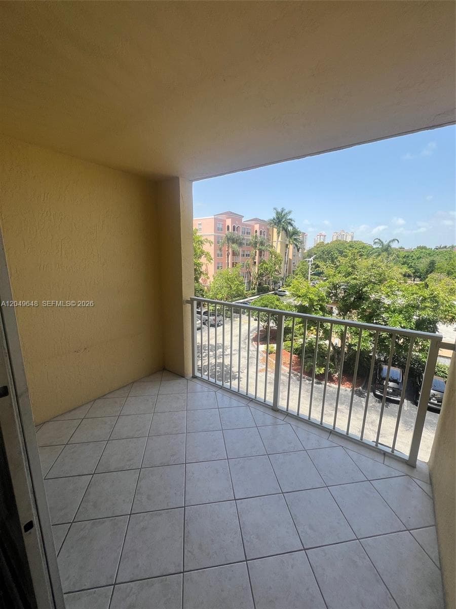 THE YACHT CLUB · #7405 in Aventura - Photo 4