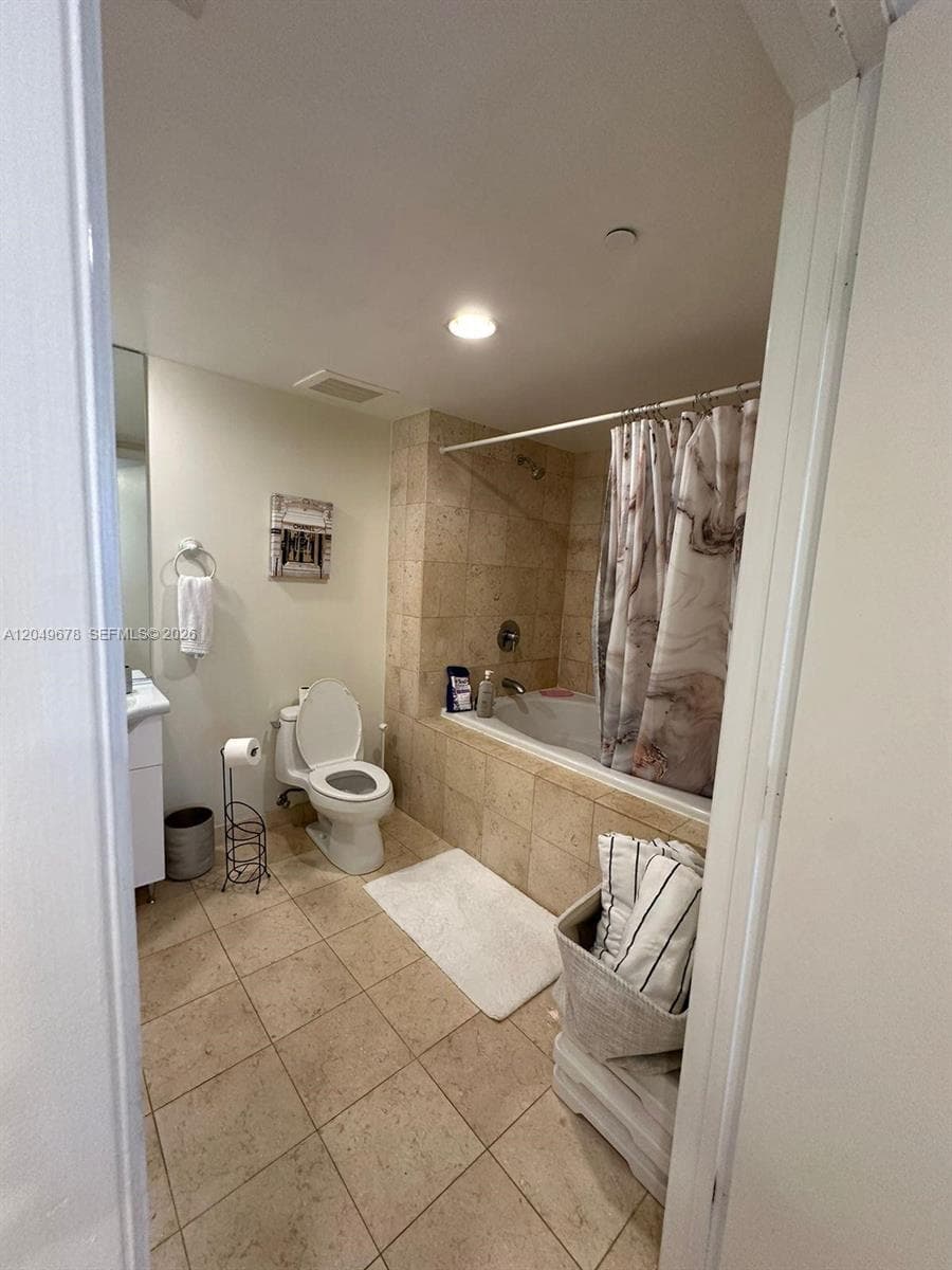 BEACH CLUB THREE CONDO · #1606 in Hallandale Beach - Photo 27