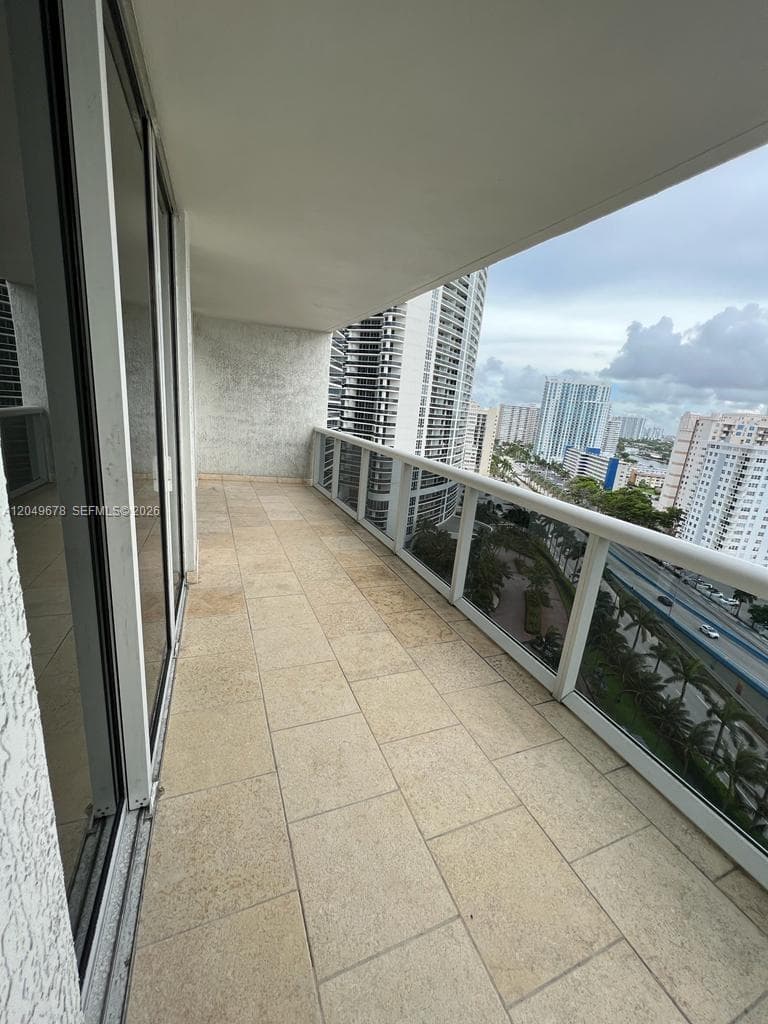 BEACH CLUB THREE CONDO · #1606 in Hallandale Beach - Photo 6