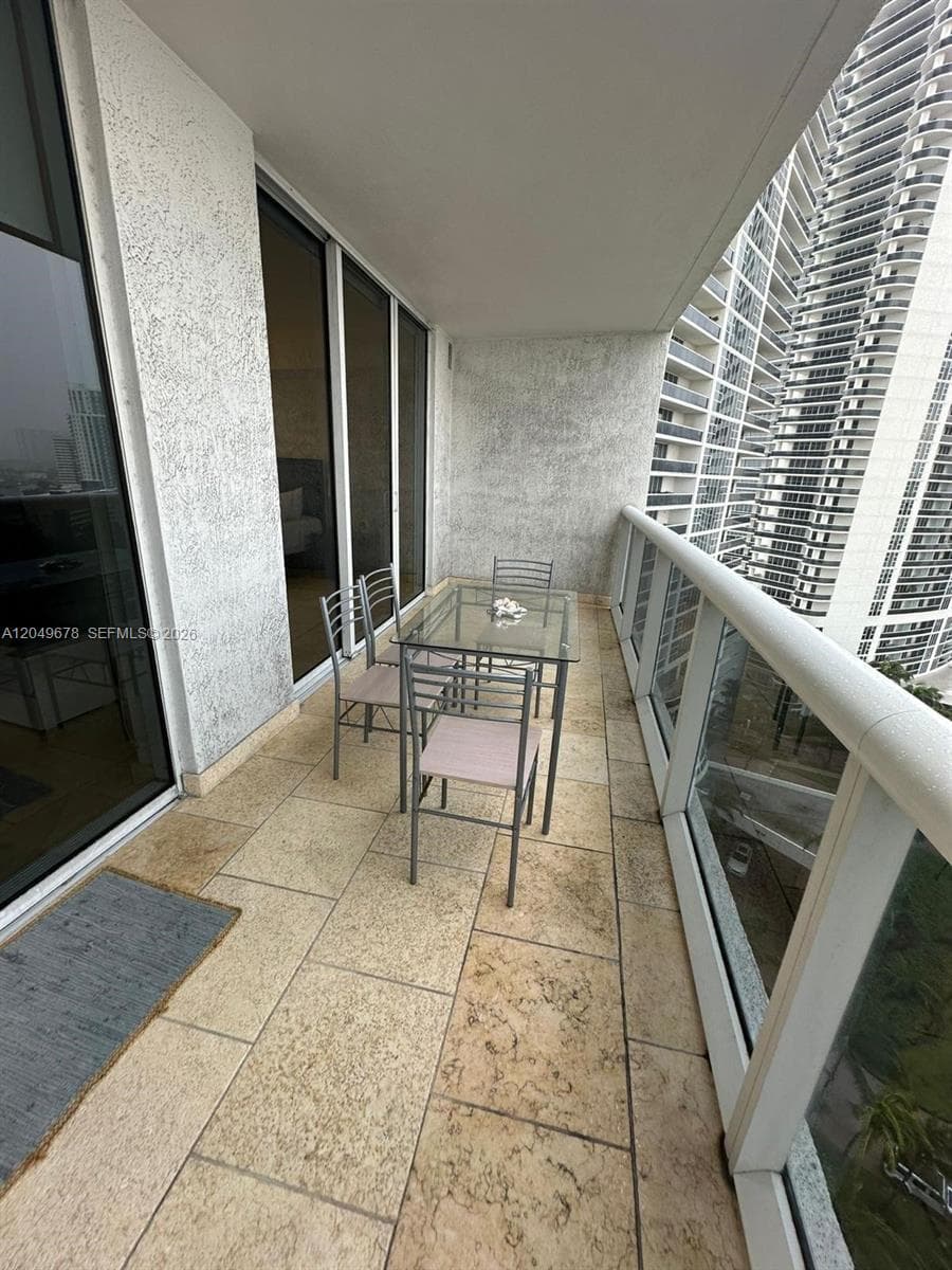BEACH CLUB THREE CONDO · #1606 in Hallandale Beach - Photo 7