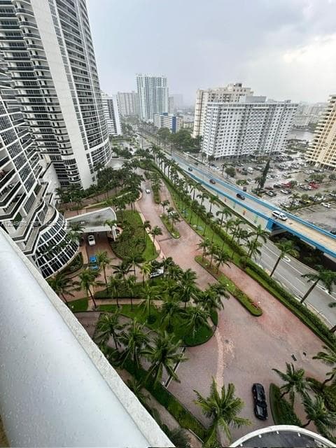 BEACH CLUB THREE CONDO · #1606 in Hallandale Beach - Photo 5