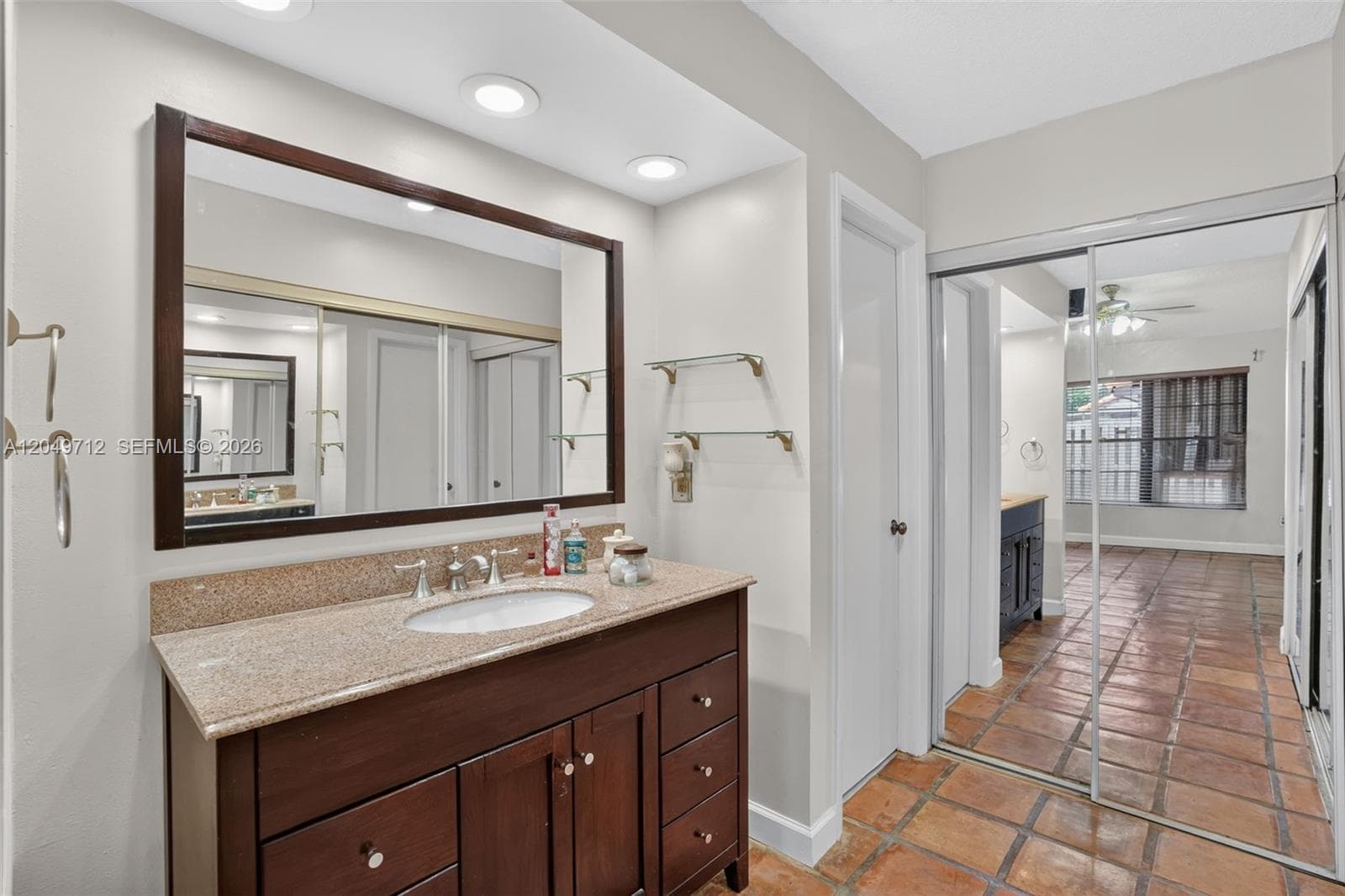 LKS OF MEADOW VILG HOMES · #F in Miami - Photo 20