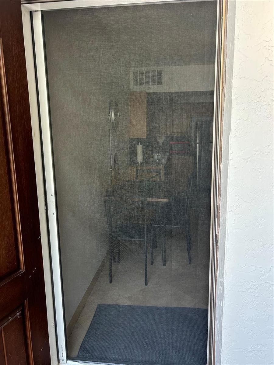 Screen door!
