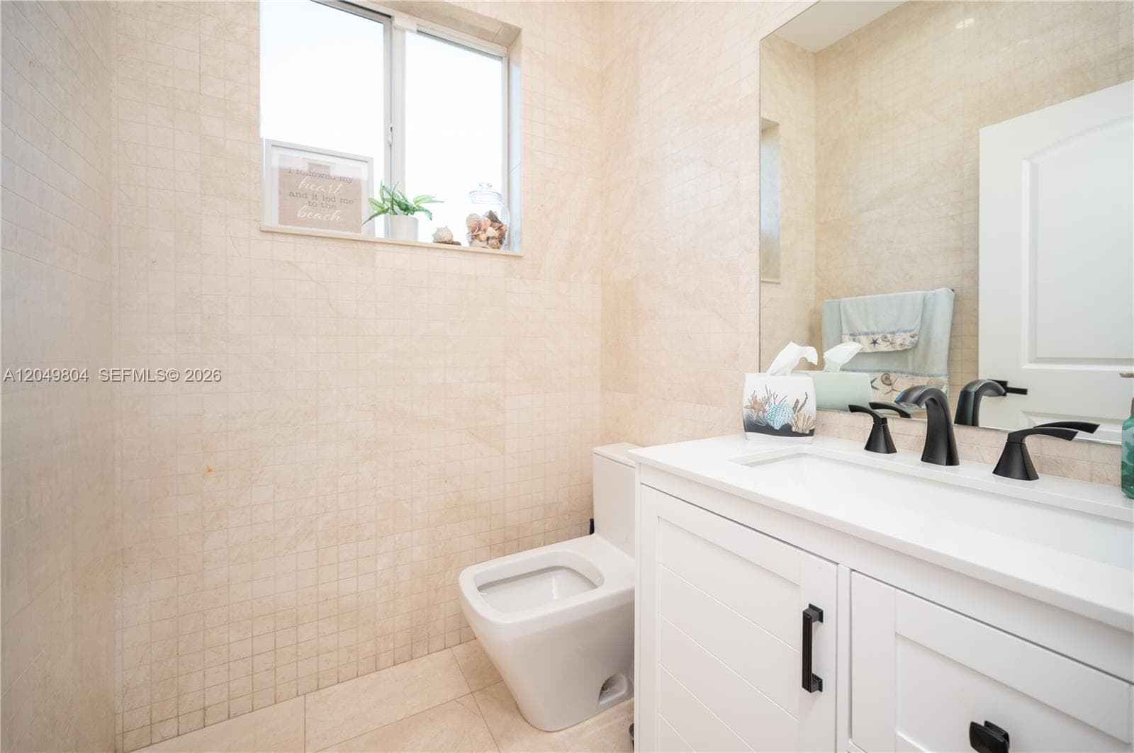 1046 NE 17th Ter photo 5