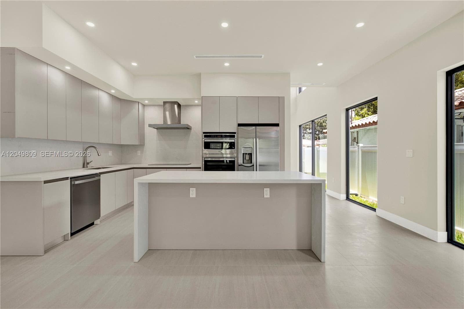 SARA VILLAS I CONDOMINIUM · #2887 in Miami - Photo 6