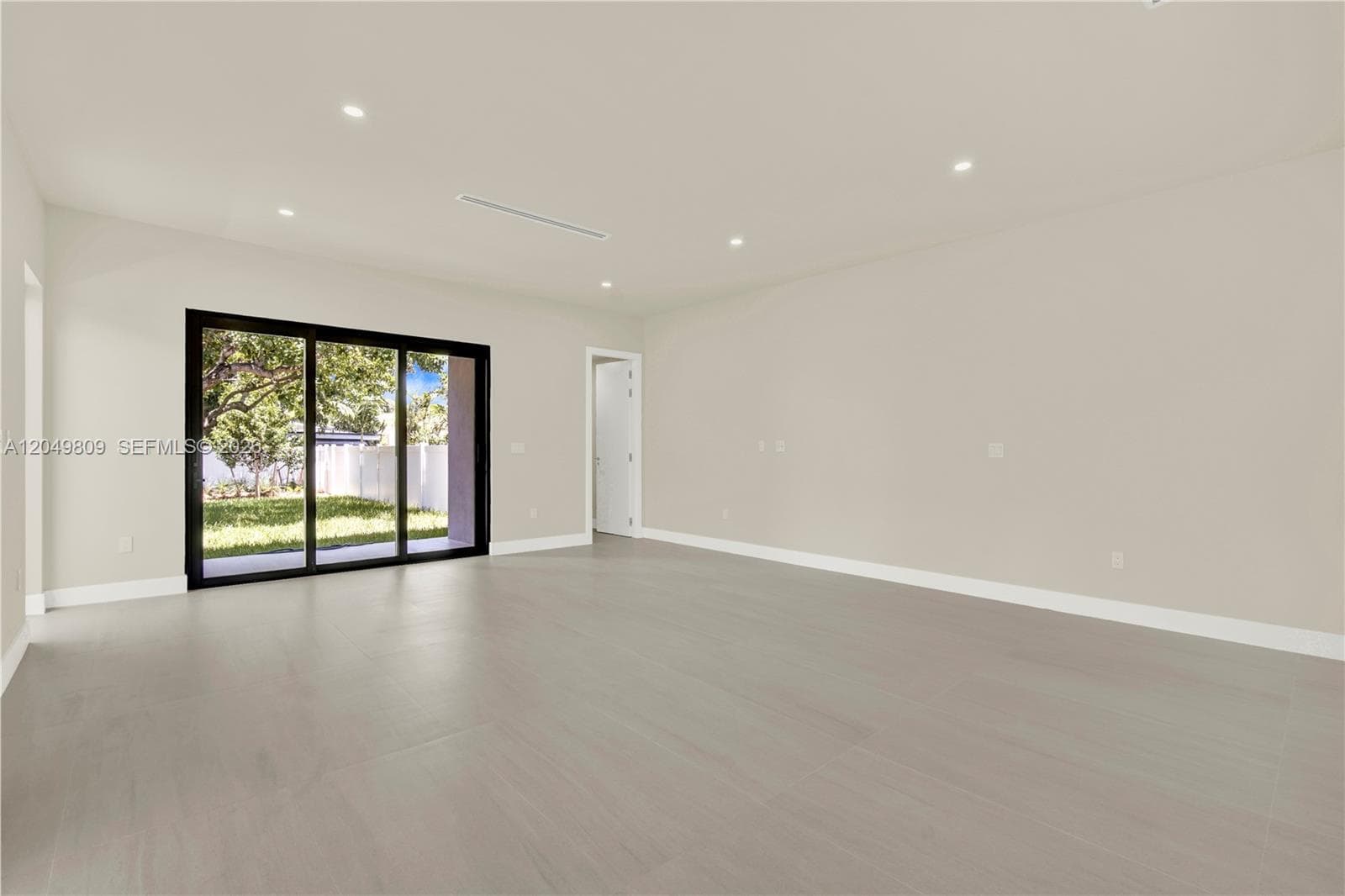 SARA VILLAS I CONDOMINIUM · #2887 in Miami - Photo 13
