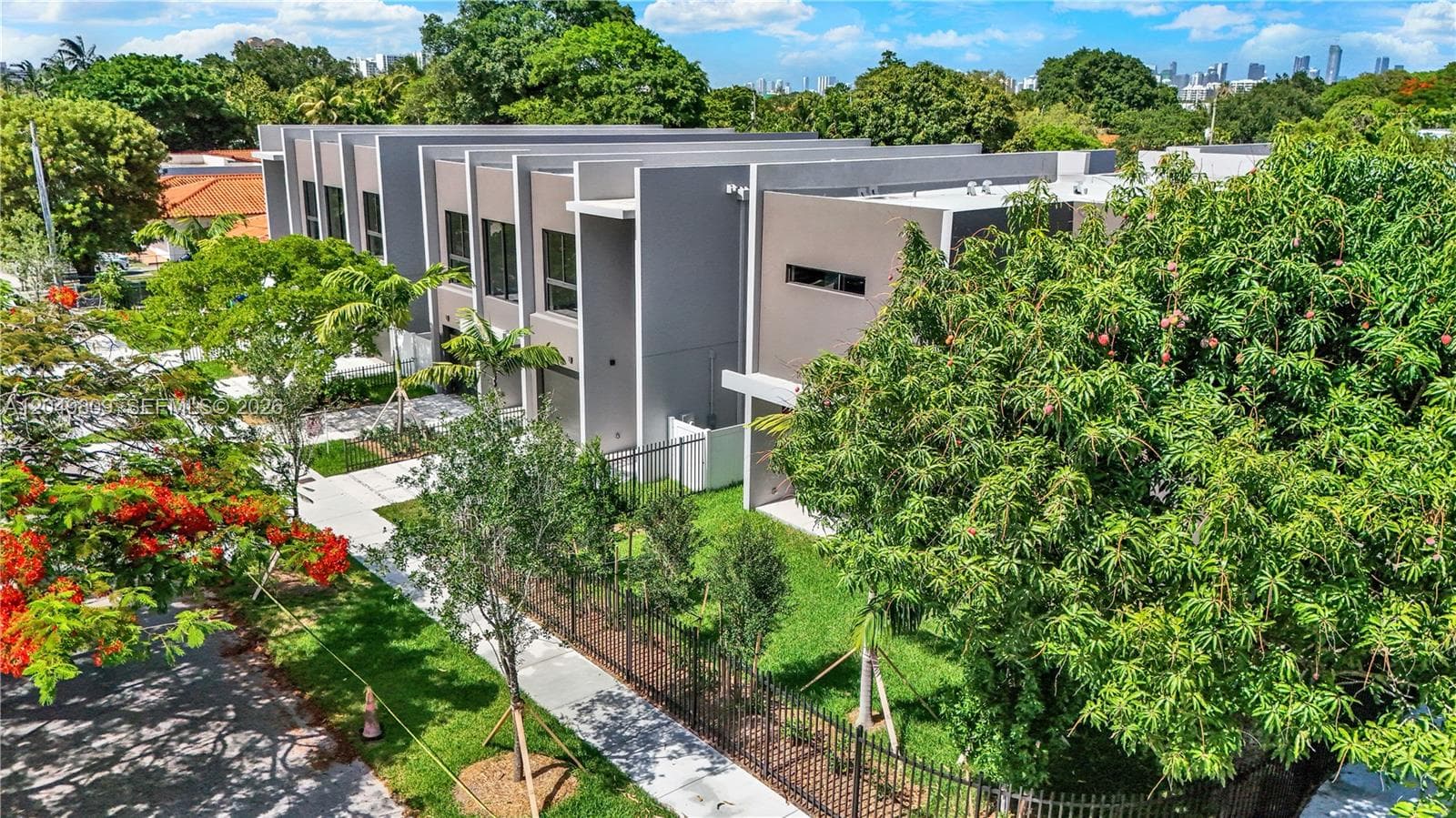 SARA VILLAS I CONDOMINIUM · #2887 in Miami - Photo 53