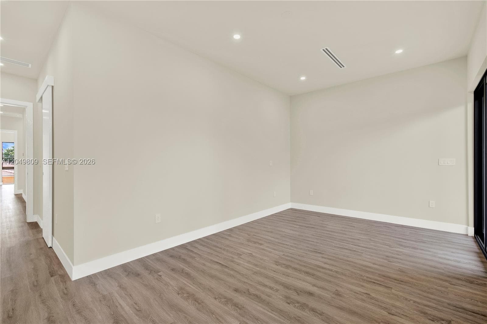SARA VILLAS I CONDOMINIUM · #2887 in Miami - Photo 30
