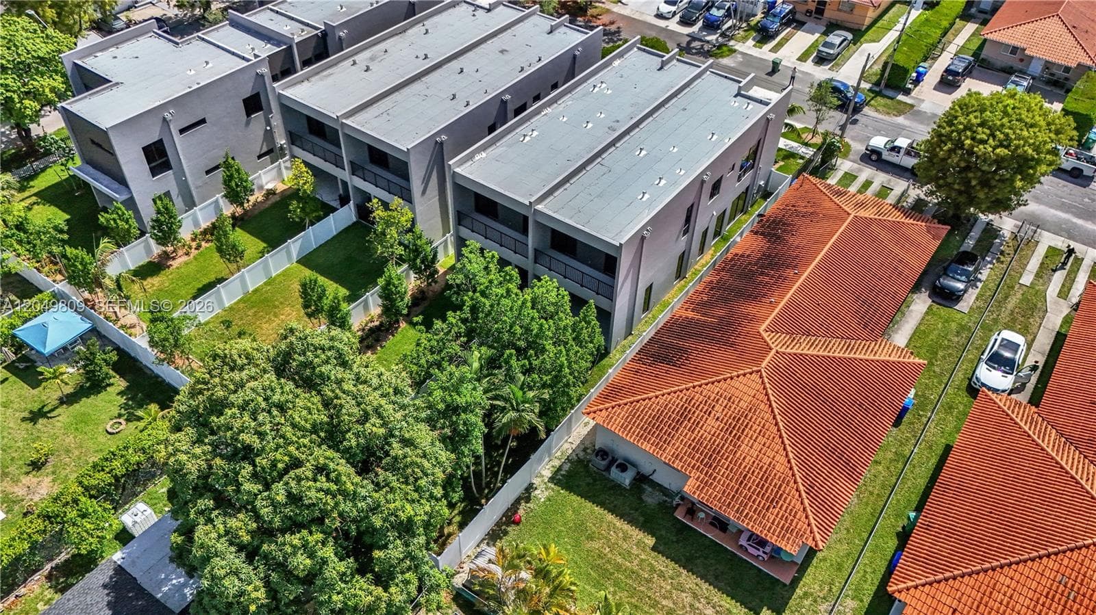 SARA VILLAS I CONDOMINIUM · #2887 in Miami - Photo 61