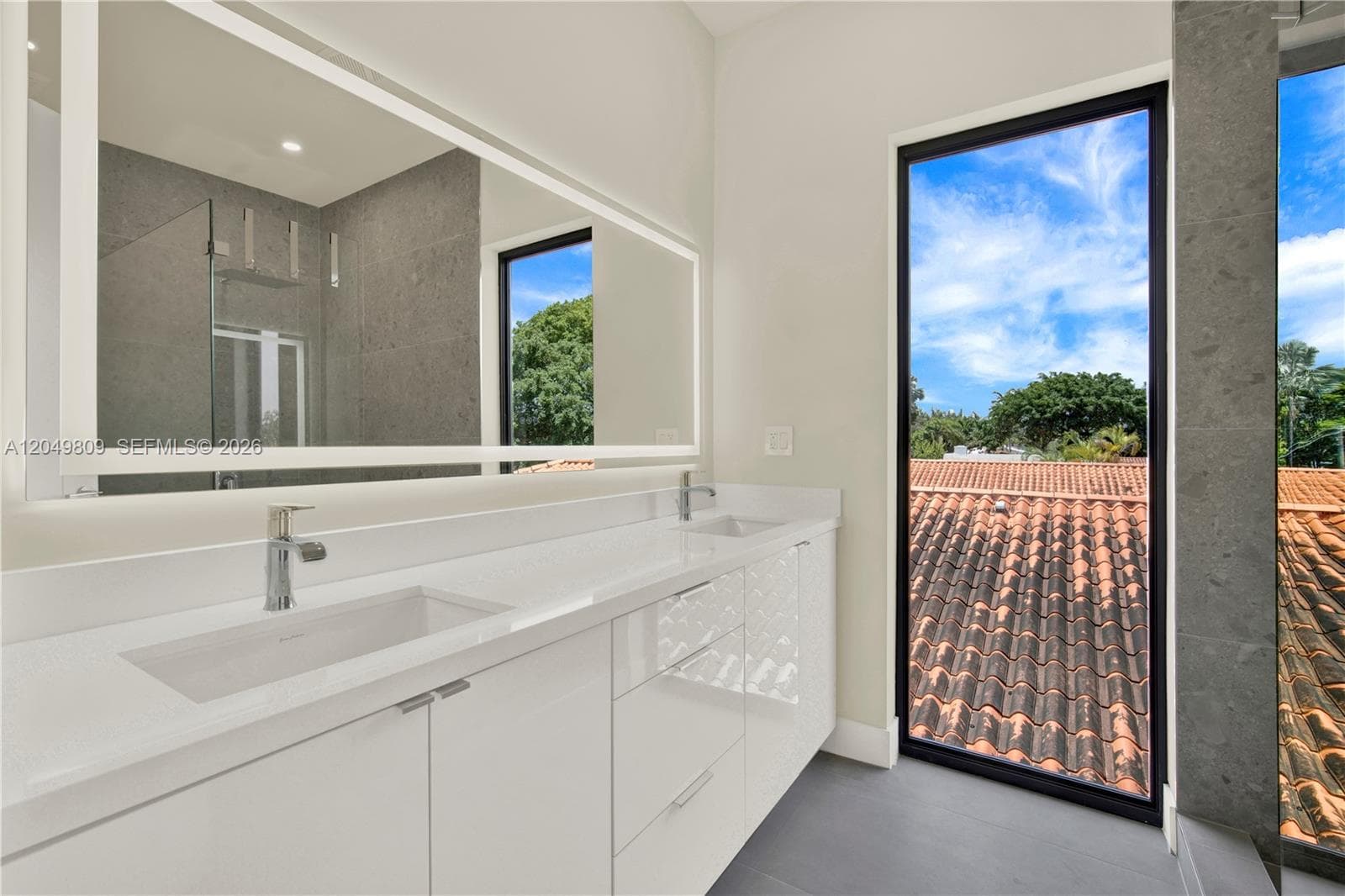 SARA VILLAS I CONDOMINIUM · #2887 in Miami - Photo 38