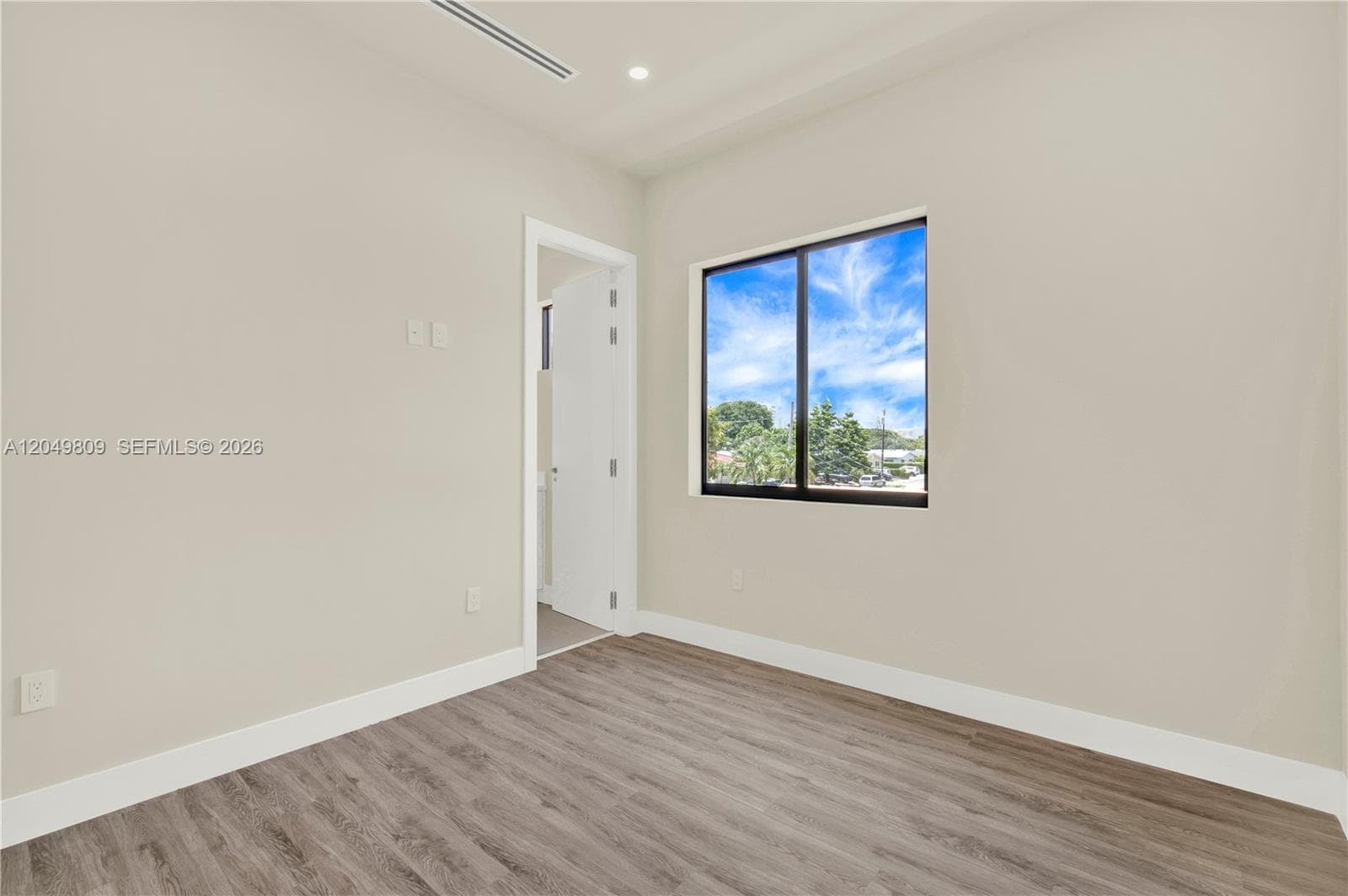 SARA VILLAS I CONDOMINIUM · #2887 in Miami - Photo 25