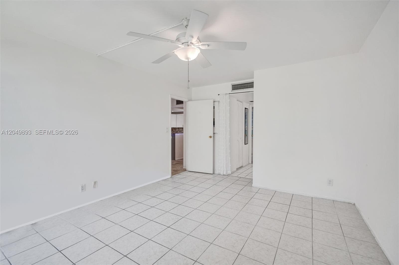 BISCAYA IV CONDO · #204 in Aventura - Photo 16