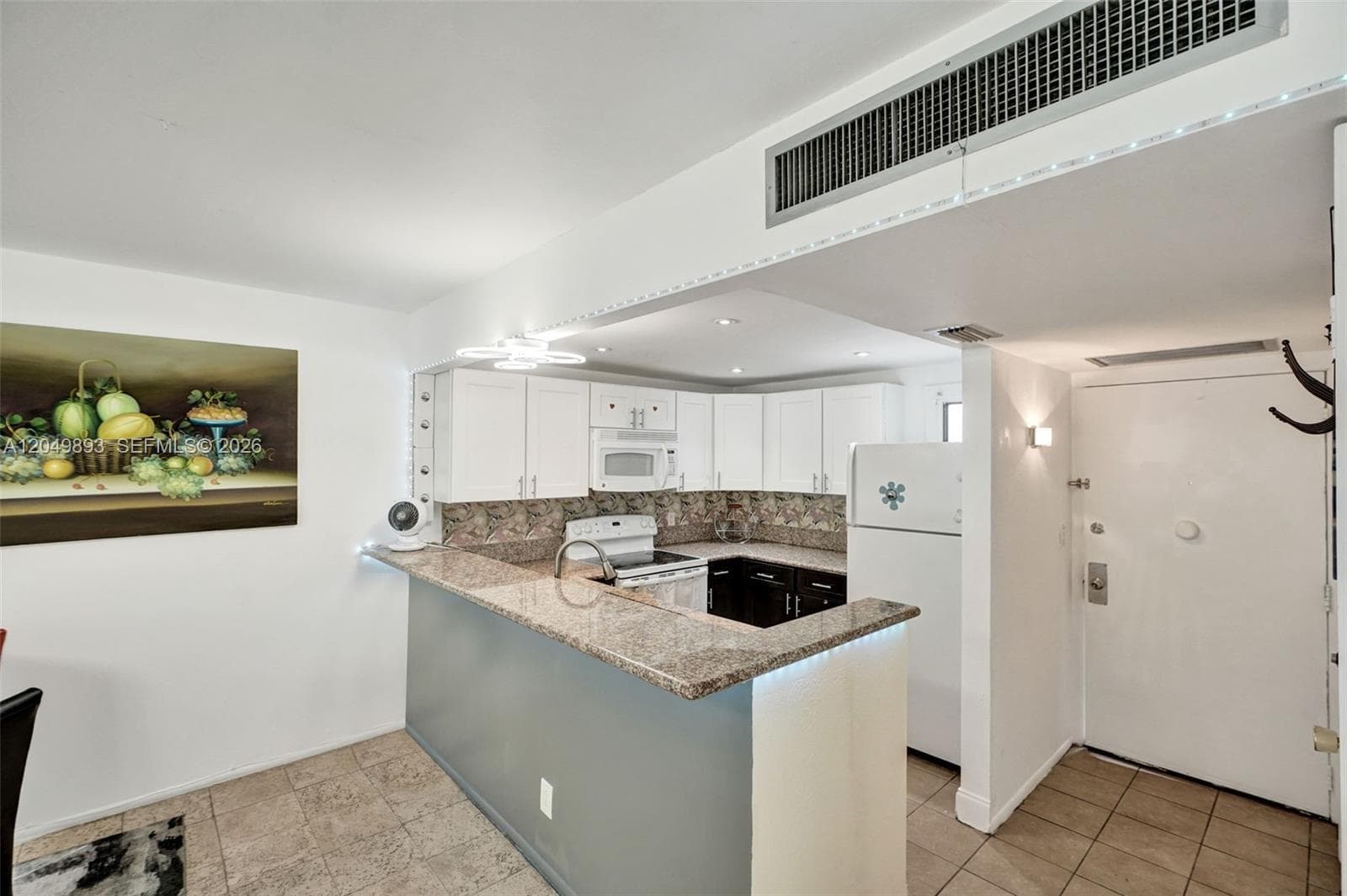 BISCAYA IV CONDO · #204 in Aventura - Photo 3