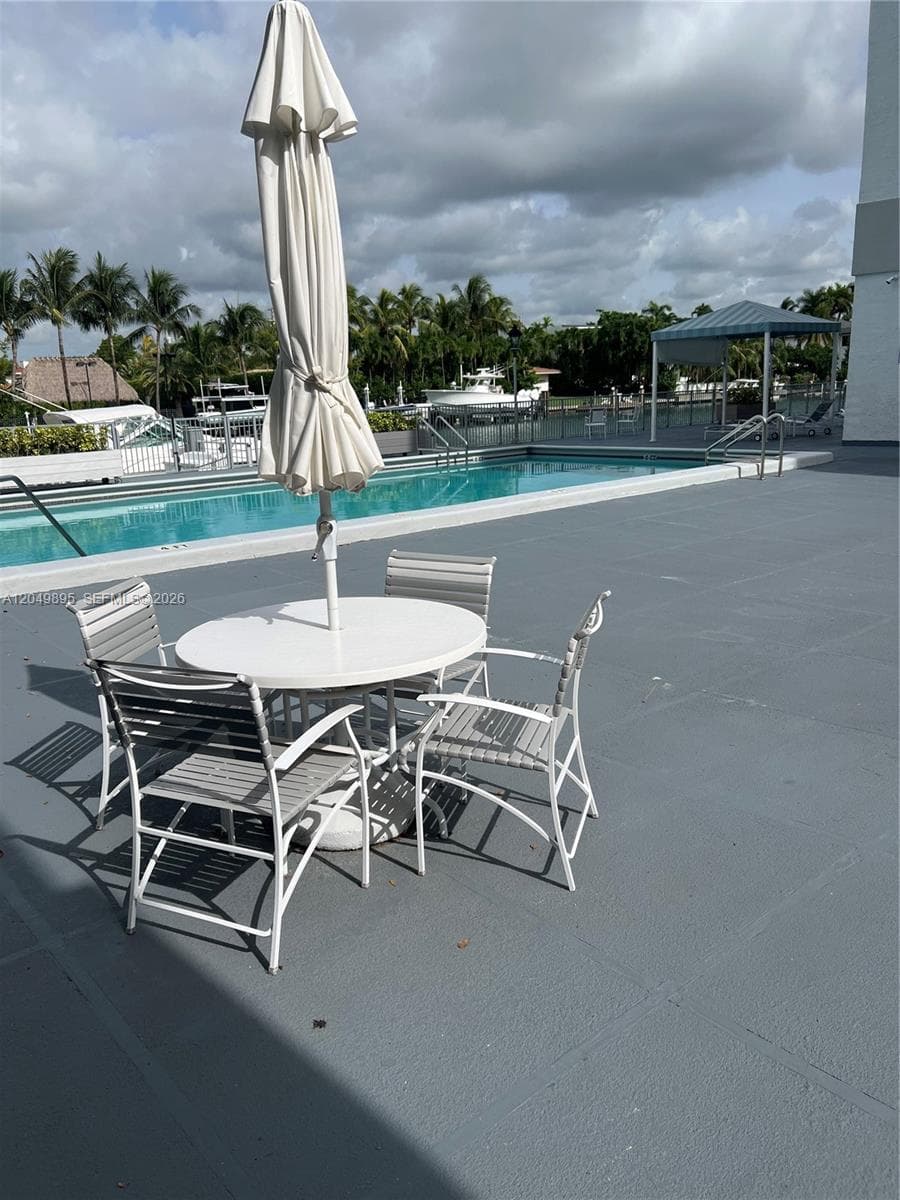 10000 PLAZA CONDO-NORTH T · #PH4 in Bay Harbor Islands - Photo 14
