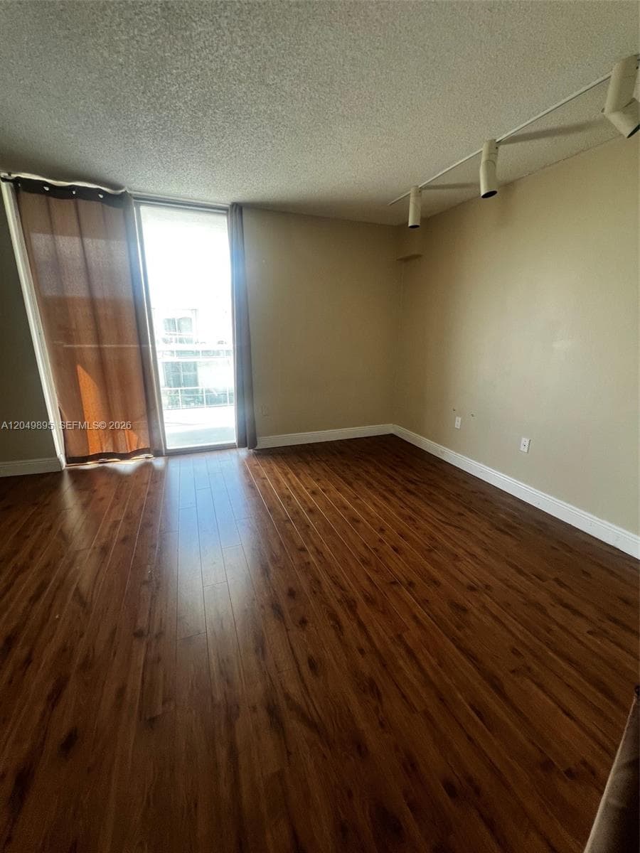 10000 PLAZA CONDO-NORTH T · #PH4 in Bay Harbor Islands - Photo 11