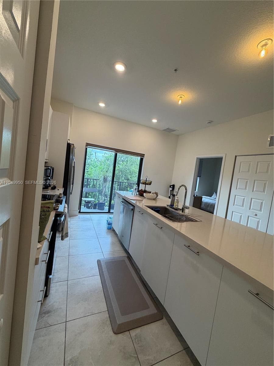 APEX AT PARK CENTRAL COND · #22 in Doral - Photo 6