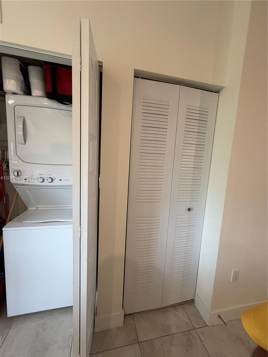 APEX AT PARK CENTRAL COND · #22 in Doral - Photo 16