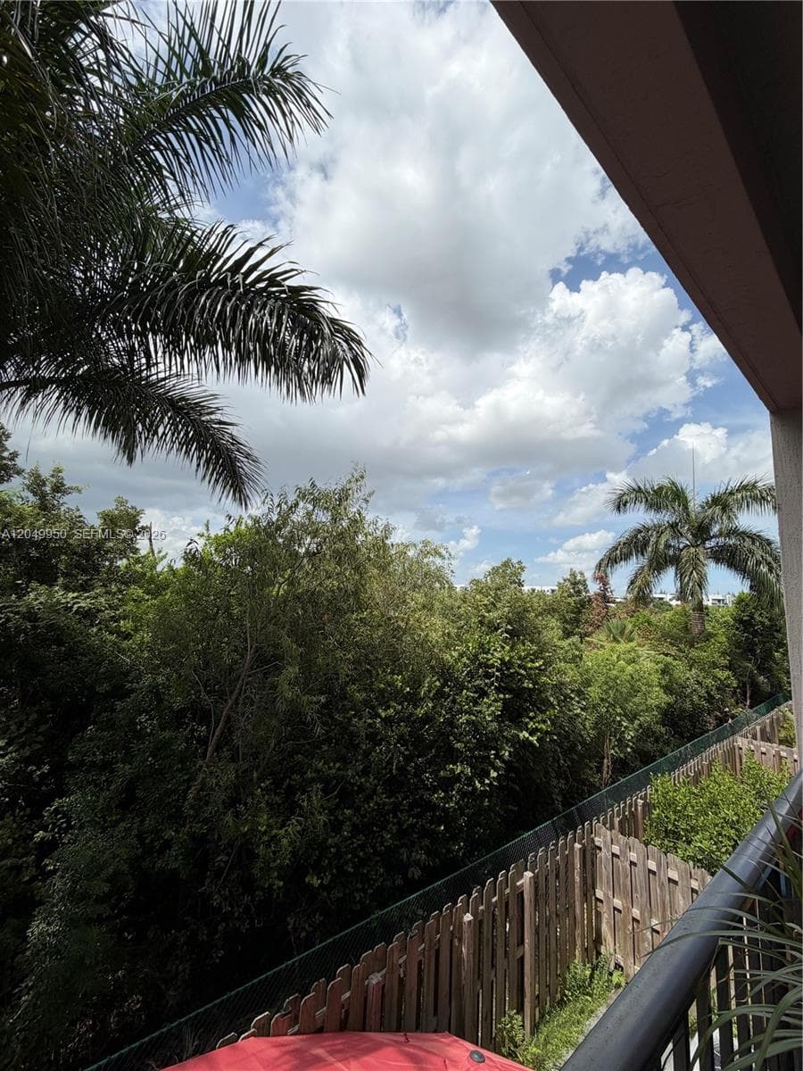 APEX AT PARK CENTRAL COND · #22 in Doral - Photo 11