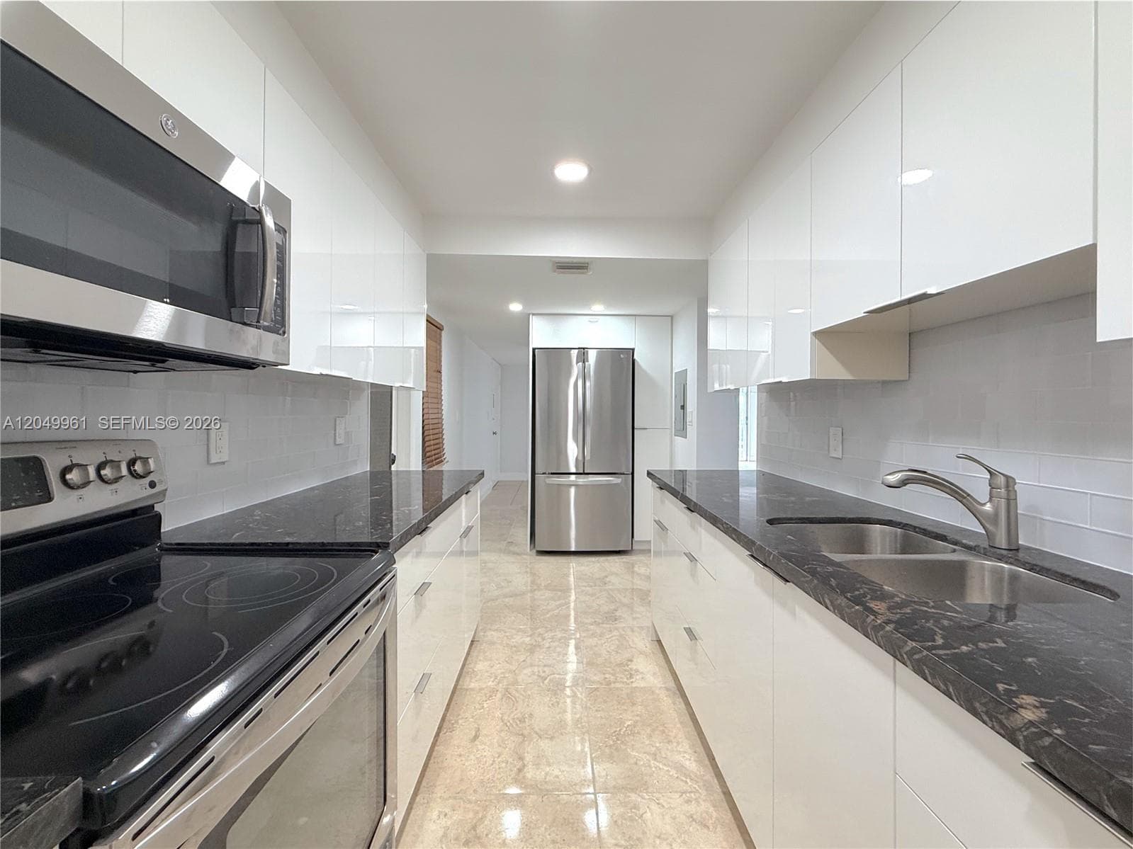 BERKSHIRE HOUSE CONDO · #201 in Bay Harbor Islands - Photo 18